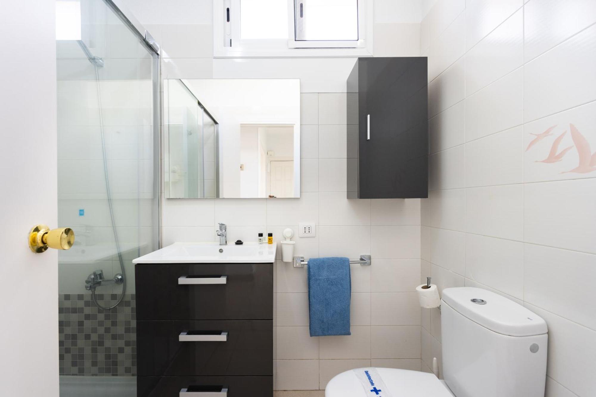 Frontline Playa Las Vistas With Pool, Parking, Sea Los Cristianos  Exterior photo