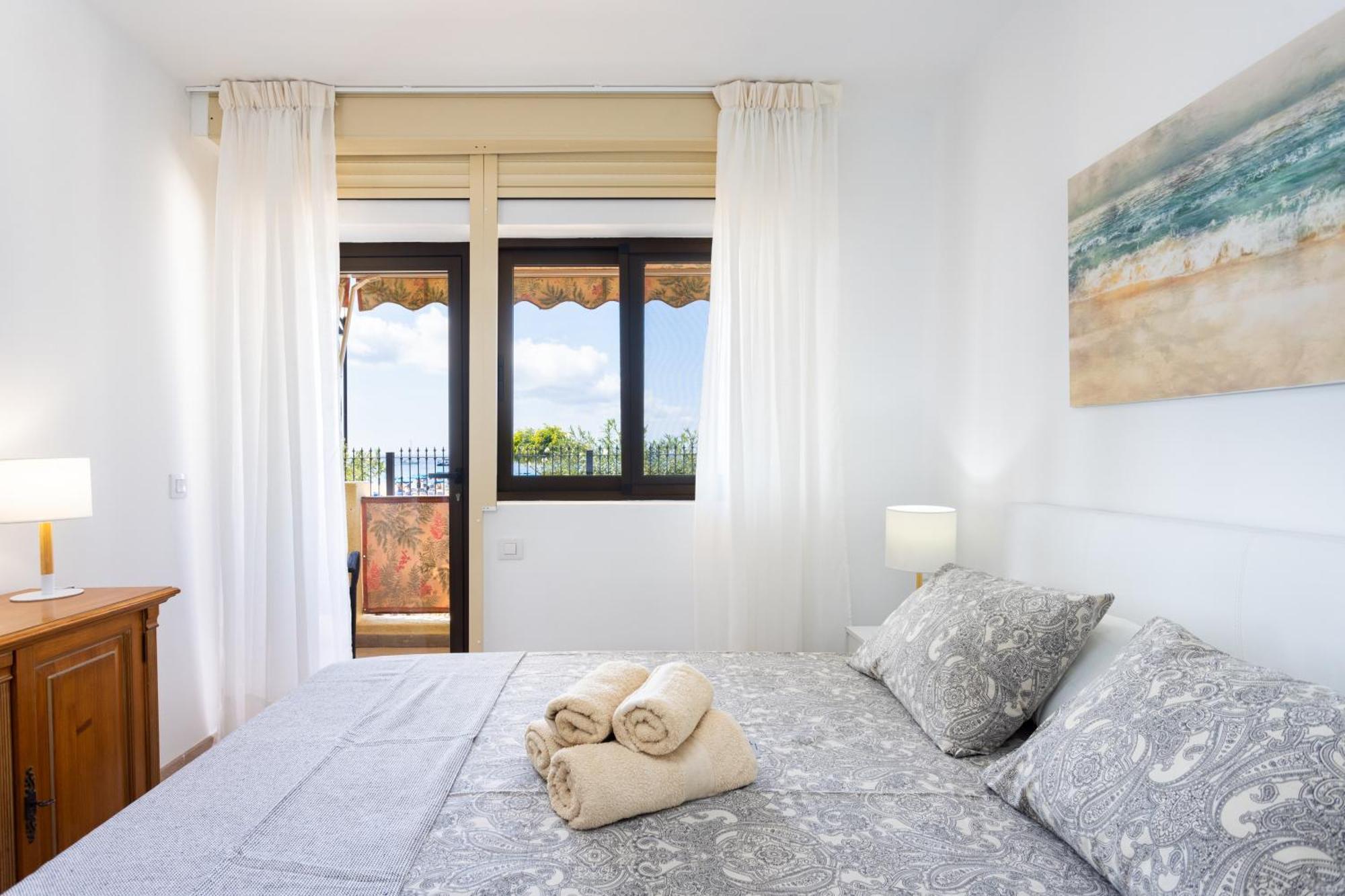 Frontline Playa Las Vistas With Pool, Parking, Sea Los Cristianos  Exterior photo